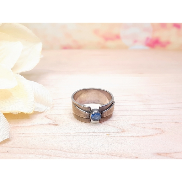 Vintage Aquamarine Sterling Ring - Picture 3 of 7